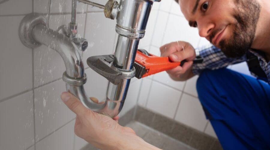 Expert burst pipe repair services in Floral, AR
